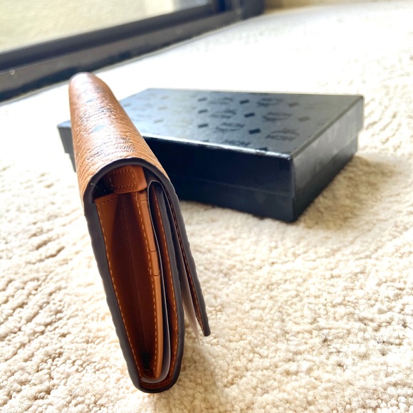 New MCM Three Fold Wallet in Visetos Original - Picture 3 of 6